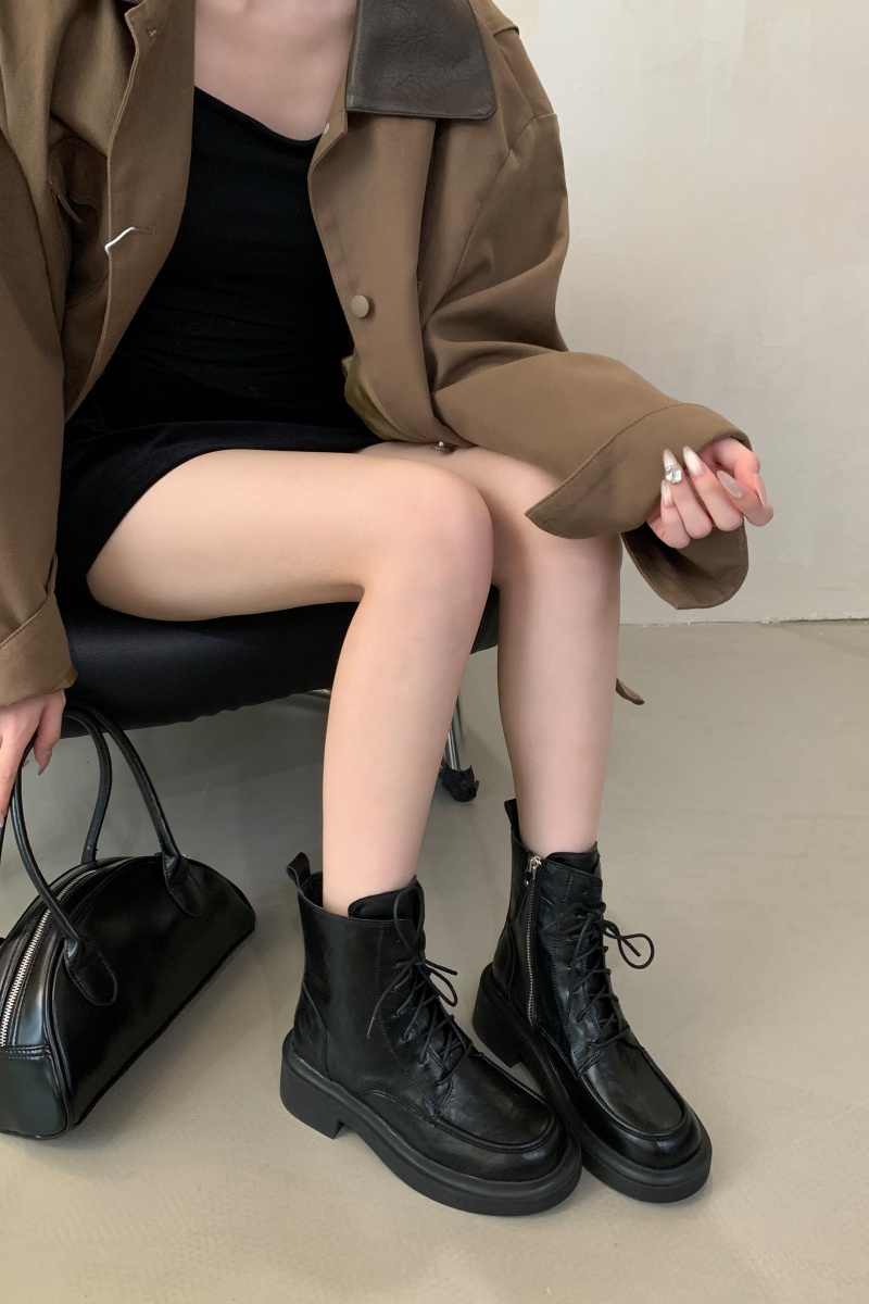 British Style Chunky Sole Platform Martin Boots Women 2025 New Retro Round Toe Lace Up Thick Heel Slim Fit Versatile Fashion - Image 2