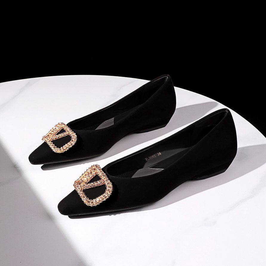 French Pointed Toe Elegant Flat Shoes Fashion Rhinestone Metal V-Buckle Suede Wedge Heel Commuter Shoes for Women - Image 2