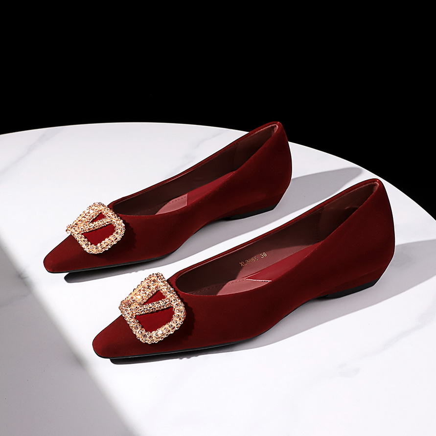 French Pointed Toe Elegant Flat Shoes Fashion Rhinestone Metal V-Buckle Suede Wedge Heel Commuter Shoes for Women - Image 4